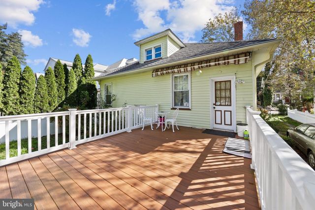 21 HILLCREST AVE, Collingswood, NJ 08108
