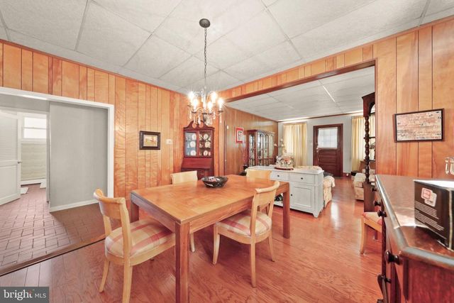 21 HILLCREST AVE, Collingswood, NJ 08108