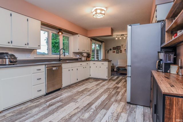 327 Brookside Lane, Plainfield, IN 46168