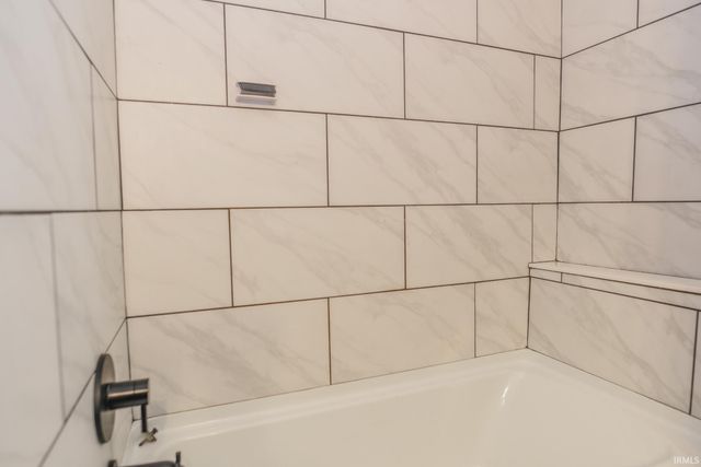 327 Brookside Lane, Plainfield, IN 46168