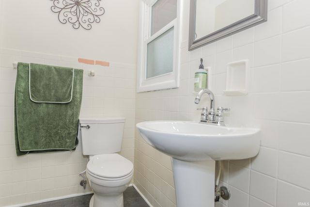 327 Brookside Lane, Plainfield, IN 46168