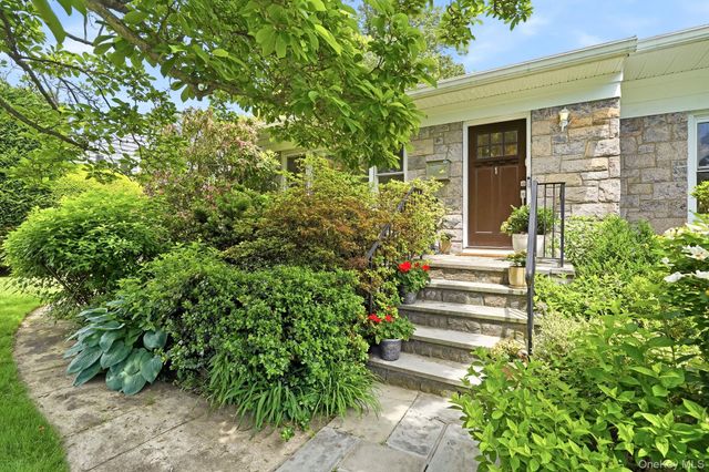 1 Pamela Lane, New Rochelle, NY 10804