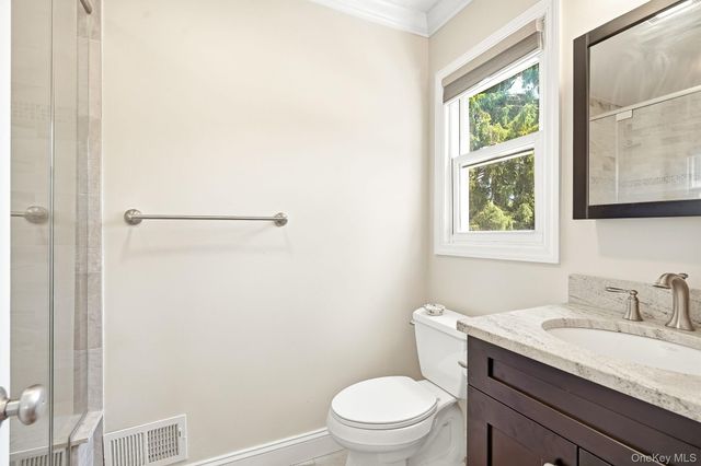 1 Pamela Lane, New Rochelle, NY 10804