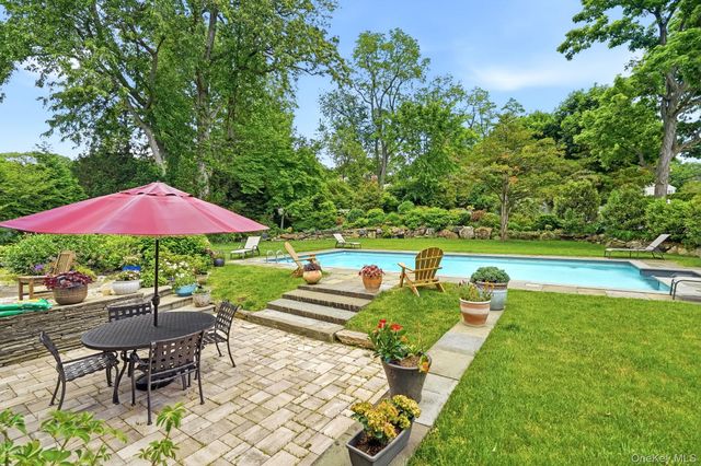 1 Pamela Lane, New Rochelle, NY 10804