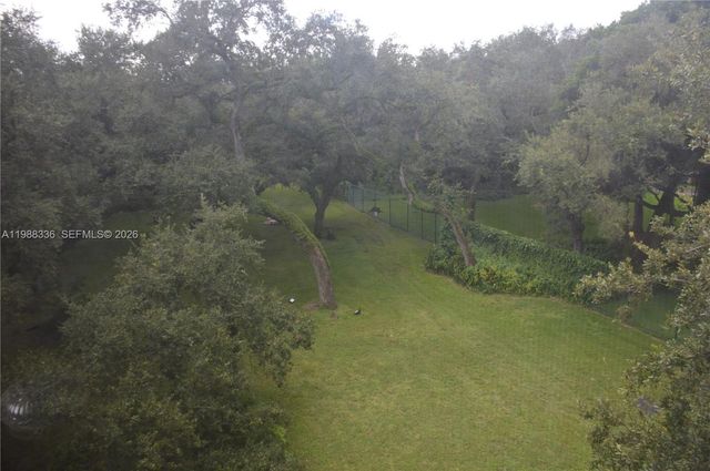 461 Ives Dairy Rd 404-2, Miami, FL 33179