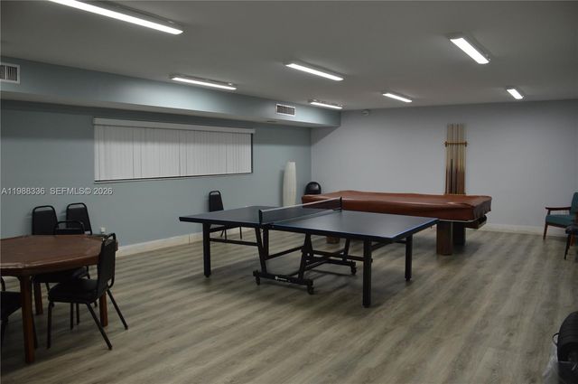 461 Ives Dairy Rd 404-2, Miami, FL 33179