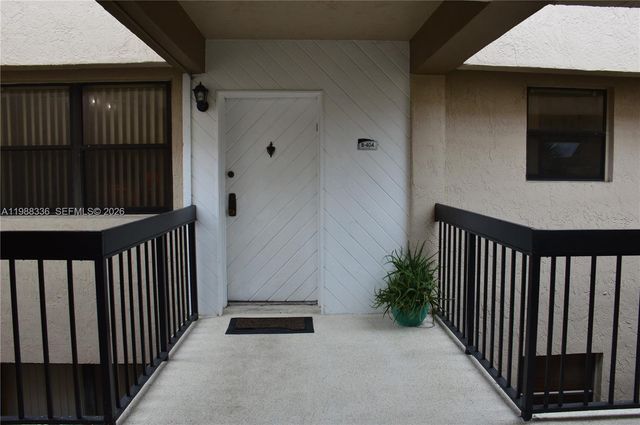 461 Ives Dairy Rd 404-2, Miami, FL 33179