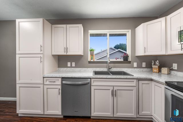 4716 W Antelope Dr Drive, Sioux Falls, SD 57107