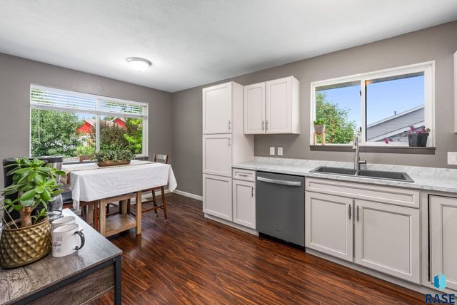 4716 W Antelope Dr Drive, Sioux Falls, SD 57107