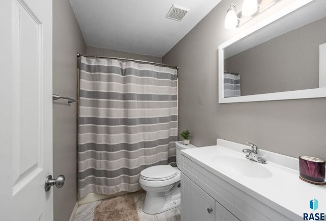 4716 W Antelope Dr Drive, Sioux Falls, SD 57107