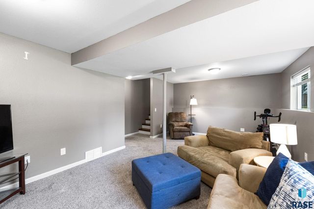 4716 W Antelope Dr Drive, Sioux Falls, SD 57107