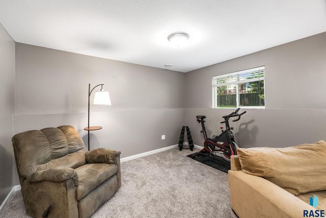 4716 W Antelope Dr Drive, Sioux Falls, SD 57107