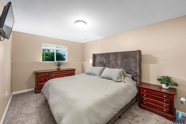 4716 W Antelope Dr Drive, Sioux Falls, SD 57107