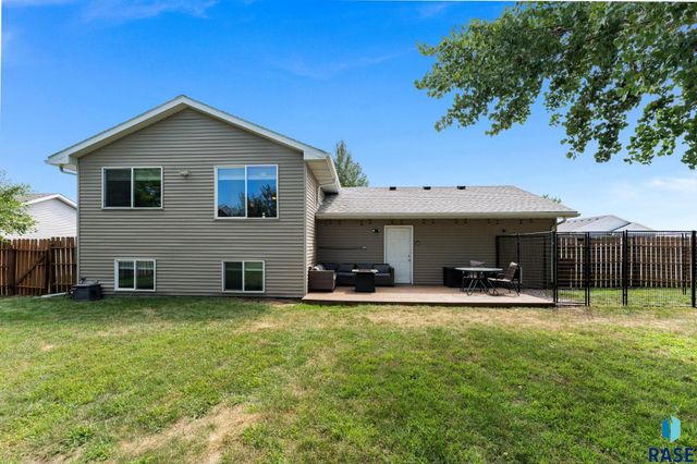 4716 W Antelope Dr Drive, Sioux Falls, SD 57107