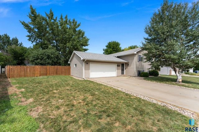 4716 W Antelope Dr Drive, Sioux Falls, SD 57107