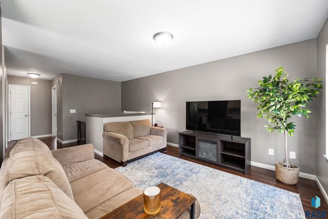 4716 W Antelope Dr Drive, Sioux Falls, SD 57107