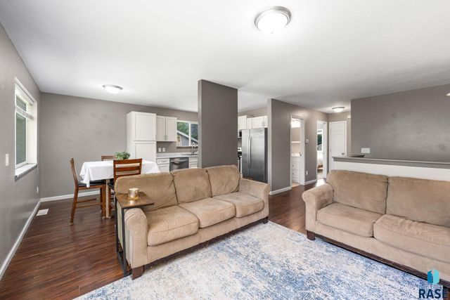 4716 W Antelope Dr Drive, Sioux Falls, SD 57107