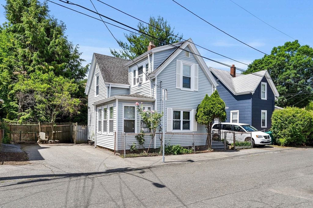 5 Morrill Place, Lynn, MA 01902
