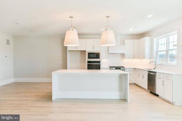 2402 AMERICAN PL, West Windsor, NJ 08550