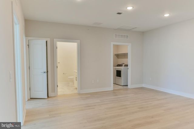 2402 AMERICAN PL, West Windsor, NJ 08550