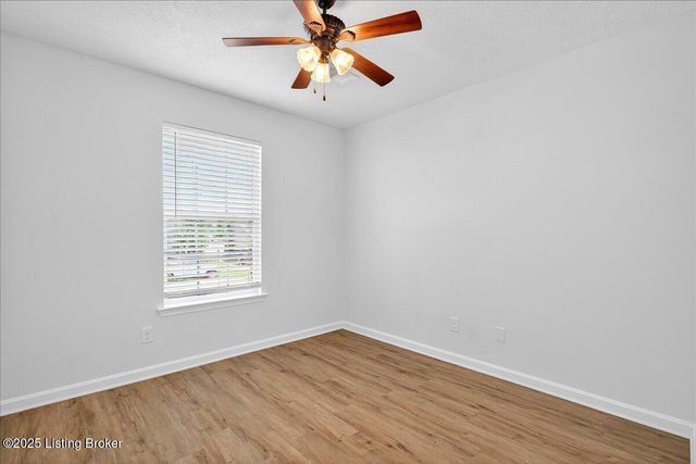 108 Derbyshire Ct, Radcliff, KY 40160