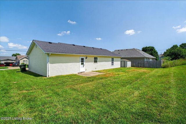 108 Derbyshire Ct, Radcliff, KY 40160