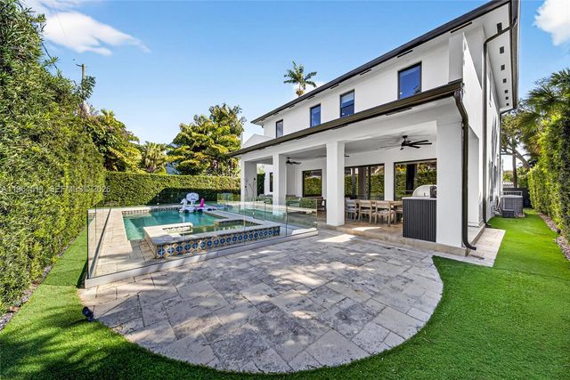 7500 SW 55th Ave, Miami, FL 33143