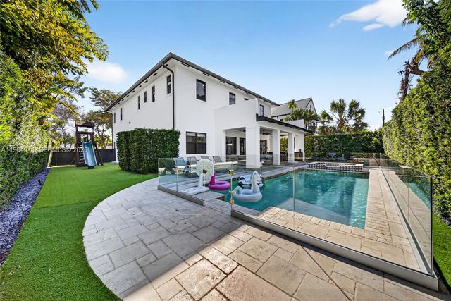 7500 SW 55th Ave, Miami, FL 33143