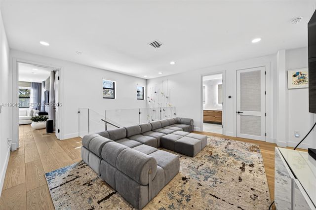 7500 SW 55th Ave, Miami, FL 33143