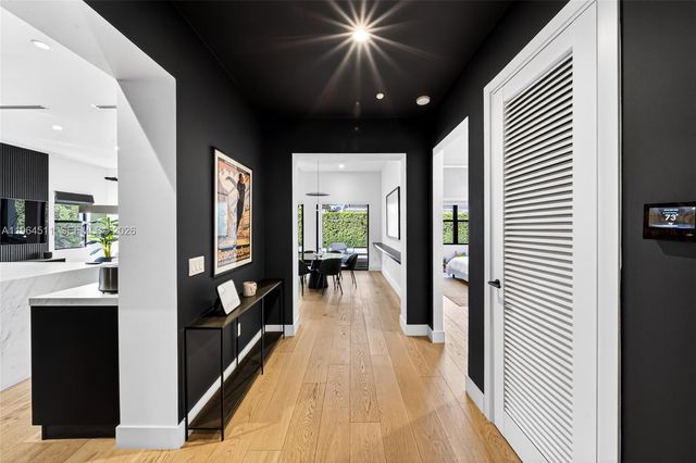 7500 SW 55th Ave, Miami, FL 33143