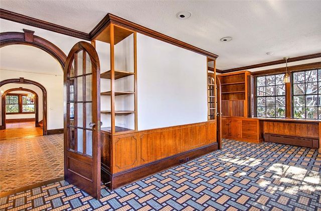 39 Harwich Road, Providence, RI 02906