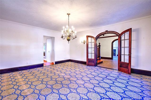 39 Harwich Road, Providence, RI 02906