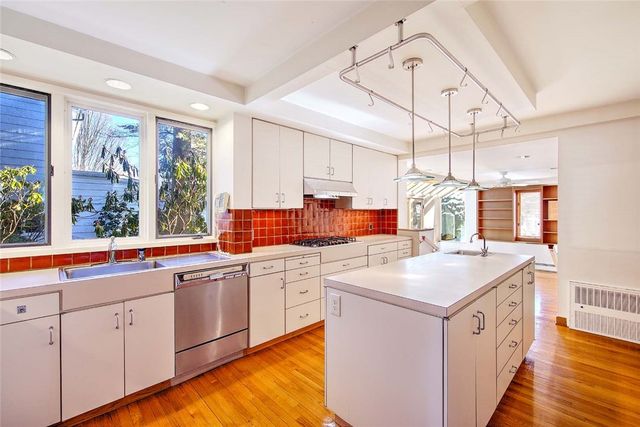 39 Harwich Road, Providence, RI 02906