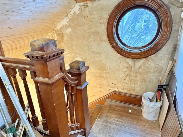 810 E La Salle Avenue, Barron, WI 54812