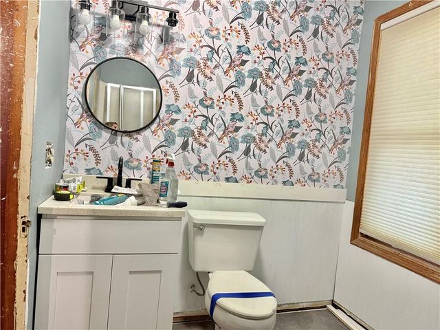 810 E La Salle Avenue, Barron, WI 54812