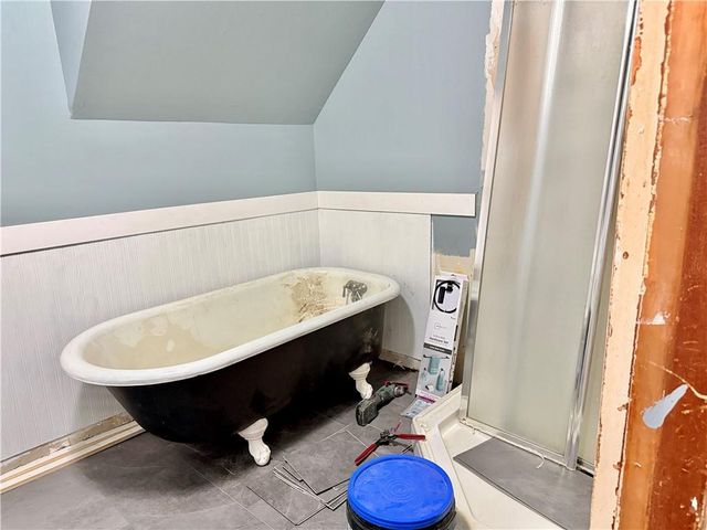 810 E La Salle Avenue, Barron, WI 54812