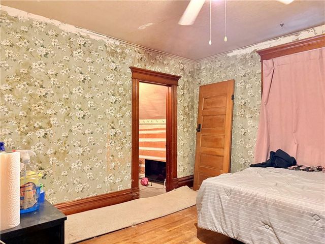 810 E La Salle Avenue, Barron, WI 54812