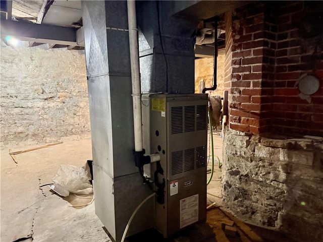 810 E La Salle Avenue, Barron, WI 54812