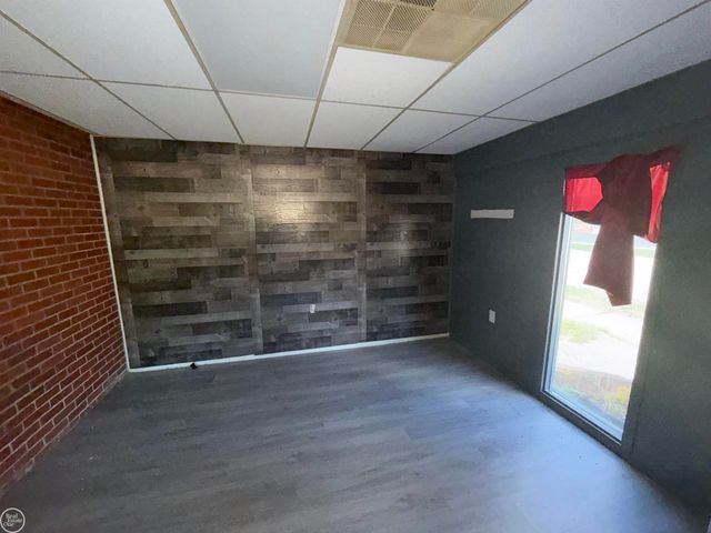 28445 Utica Road, Roseville, MI 48066