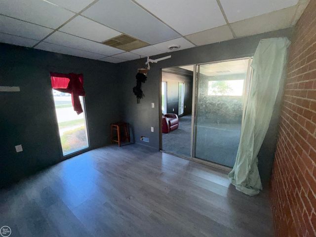 28445 Utica Road, Roseville, MI 48066