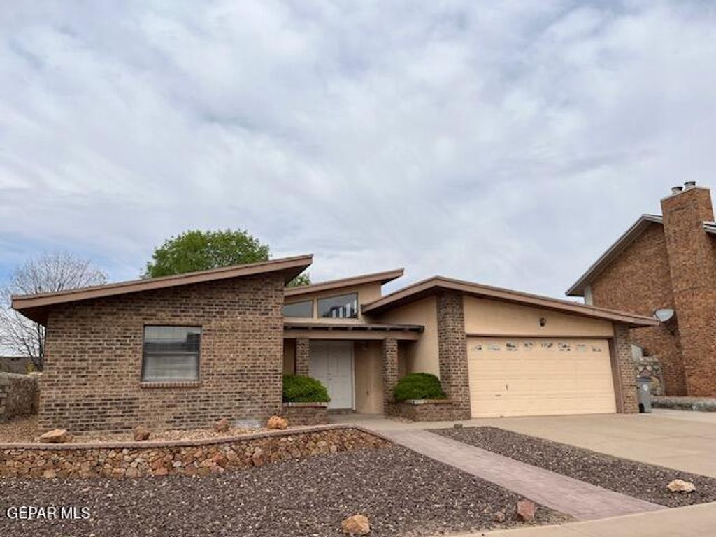 3217 AMARILLO Street, El Paso, TX 79936