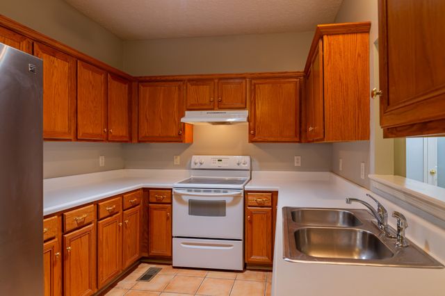 1313 Lady Ct, Nashville, TN 37214