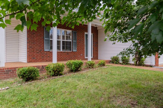 1313 Lady Ct, Nashville, TN 37214