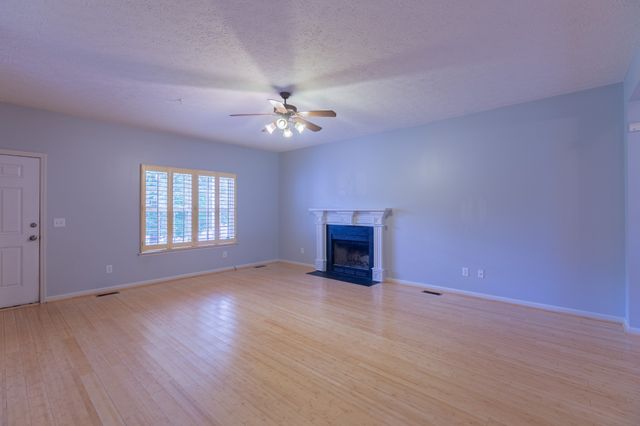 1313 Lady Ct, Nashville, TN 37214
