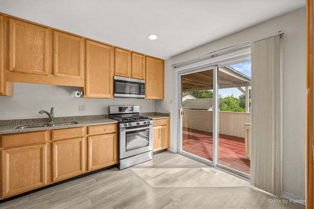 1485 Westbury Drive, Hoffman Estates, IL 60192