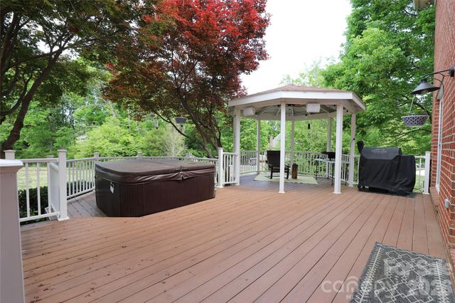 8810 Scarsdale Drive, Mint Hill, NC 28227