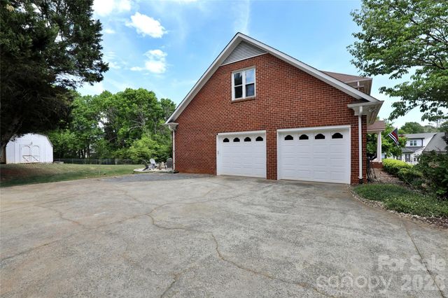 8810 Scarsdale Drive, Mint Hill, NC 28227