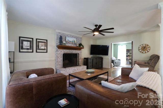 8810 Scarsdale Drive, Mint Hill, NC 28227