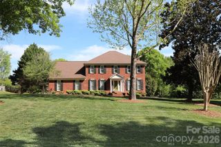8810 Scarsdale Drive, Mint Hill, NC 28227