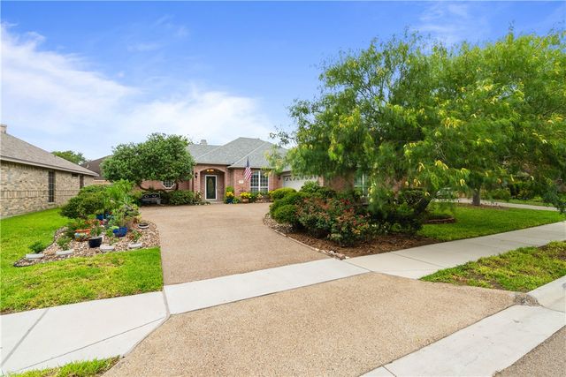 6145 Strasbourg Dr, Corpus Christi, TX 78414